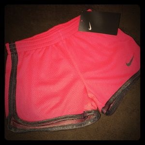 ❤️NWT Nike Hot Punch Bootie Short ❤️